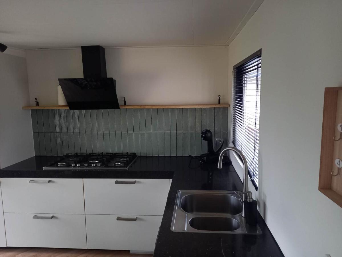 Vakantiechalet Tip 30 Op Vakantiepark De Heische Tip 泽兰省 外观 照片
